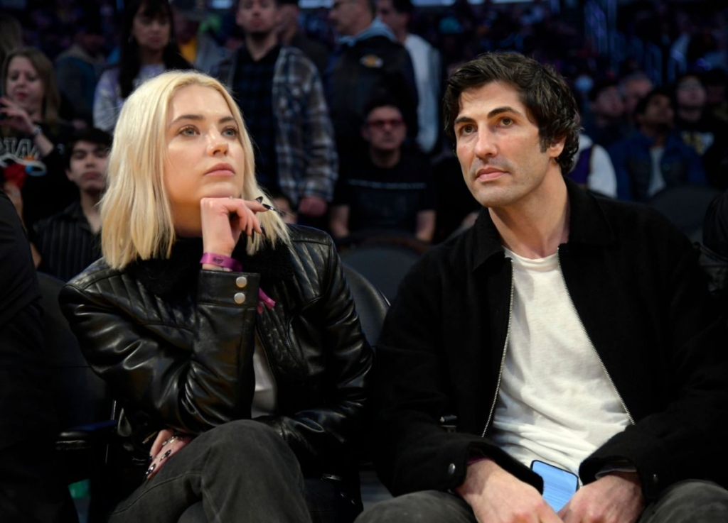 Brandon Jack James and Ashley Benson – Love Story and Marriage Brandon Jack James and Ashley Benson – Love Story and Marriage