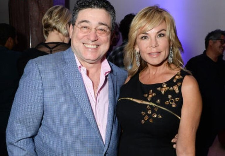 Anna Ezratti Philanthropy