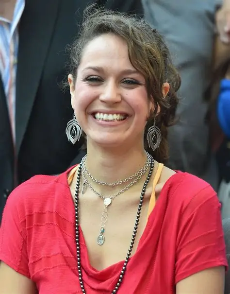 Jesse Belle Deutschendorf Biography
